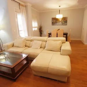Apartamento Clasica: Amigos Y Familia. Parking Gratis!, Sevilla